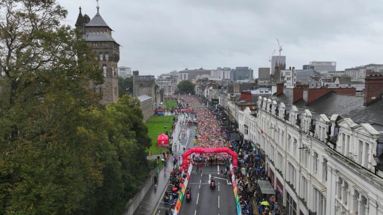 © marathon-photos.com / 2024 10 06 Principality Cardiff Half Marathon OEBV ProTeam 6